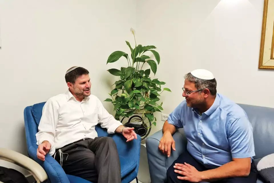 بن غفير يعرض على سموتريش اندماجاً كاملاً للحزب