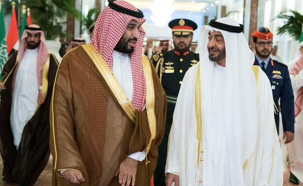 مع قرب إحراز الاتفاق النووي مع إيران.. دول الخليج تجدد علاقتها معها