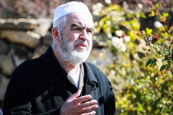 "شاكيد" تجدد منع الشيخ رائد صلاح من مغادرة البلاد