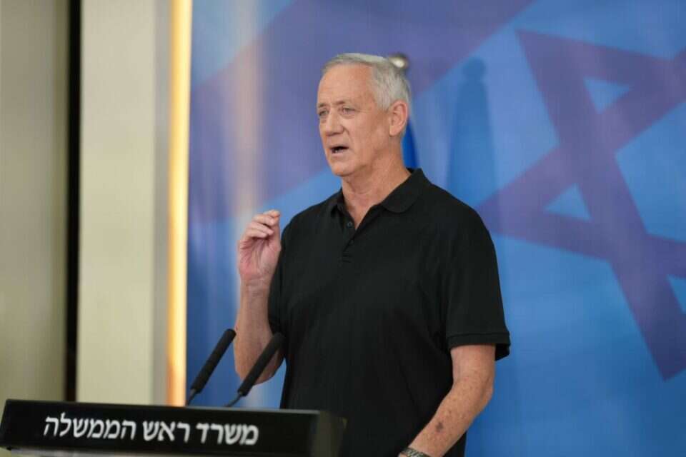 مع تفجر المفاوضات مع لبنان: غانتس يأمر الجيش بالتحضير لتصعيد في الشمال