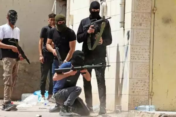العودة إلى أيام المطلوبين المُسلحين