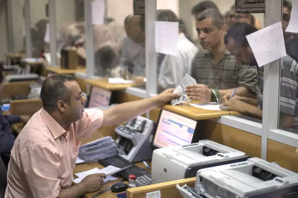 العدو يصادر 10 ملايين شيكل من أموال للأسرى