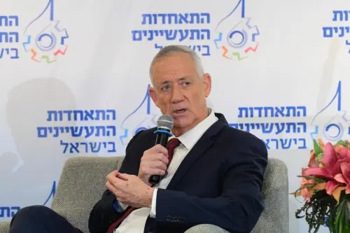 الزيارة الأولى منذ عقد.. غانتس يزور تركيا خلال الأسبوع المقبل