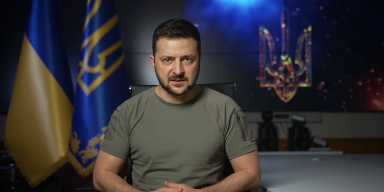 "زيلينسكي" يوبخ الكيان بسبب عدم مساعدة بلاده عسكريا