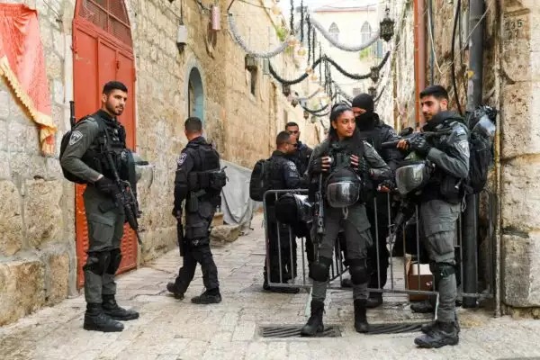 توتر في الضفة الغربية وتحذير من عشرات العمليات