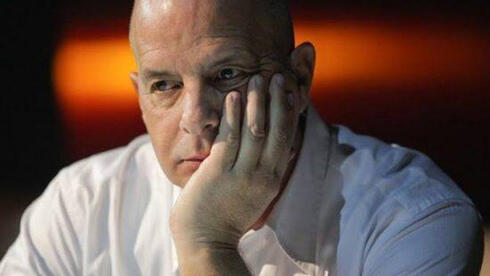 على شفا حرب أهلية