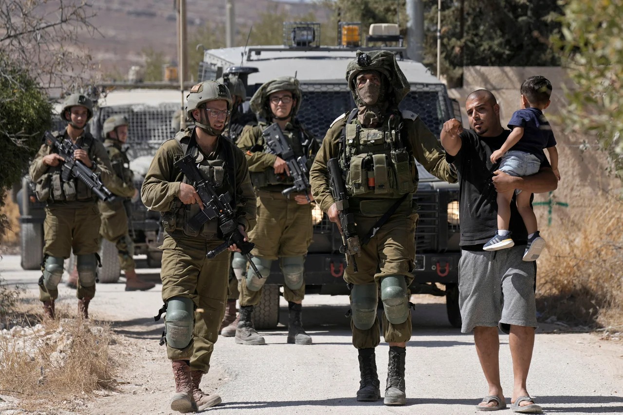 في عرين الأسود