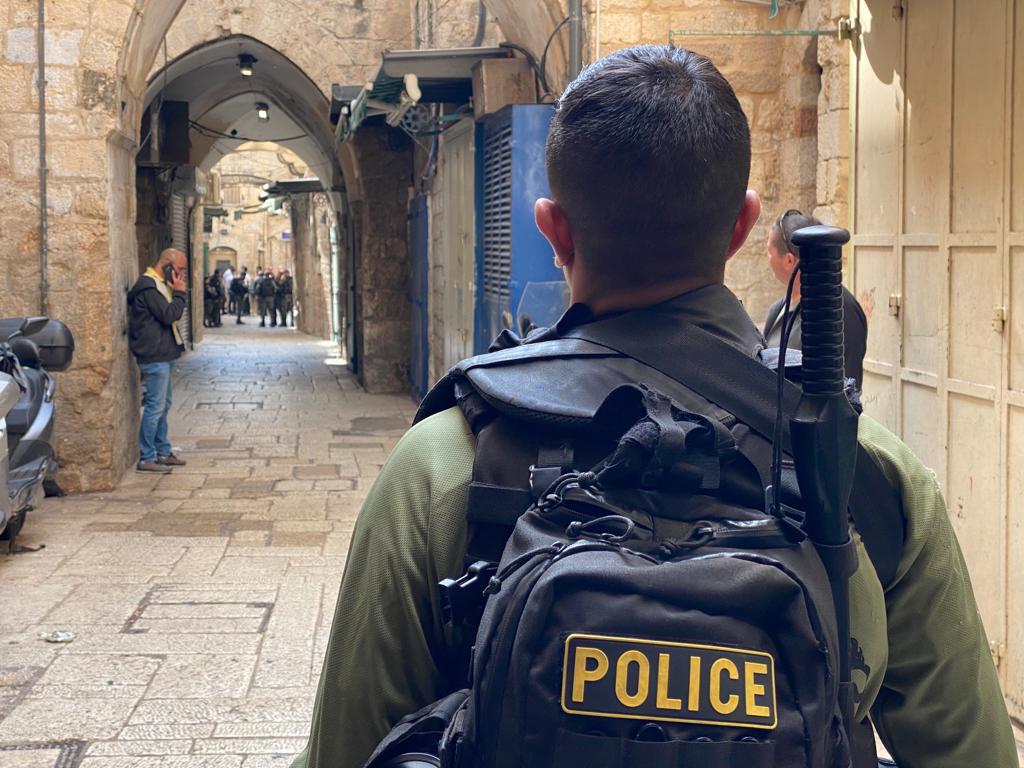 إصابة 3 جنود "إسرائيليين" في عملية طعن بالقدس واستشهاد المنفذ