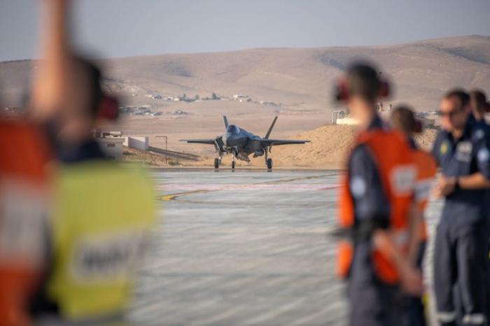 وصول ثلاث طائرات شبح جديدة من طراز F_35  إلى قاعدة "نبطيم" الجوية