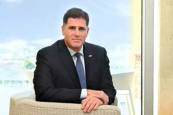 غضب في الليكود حول تعيين ديرمر في منصب وزير الخارجية