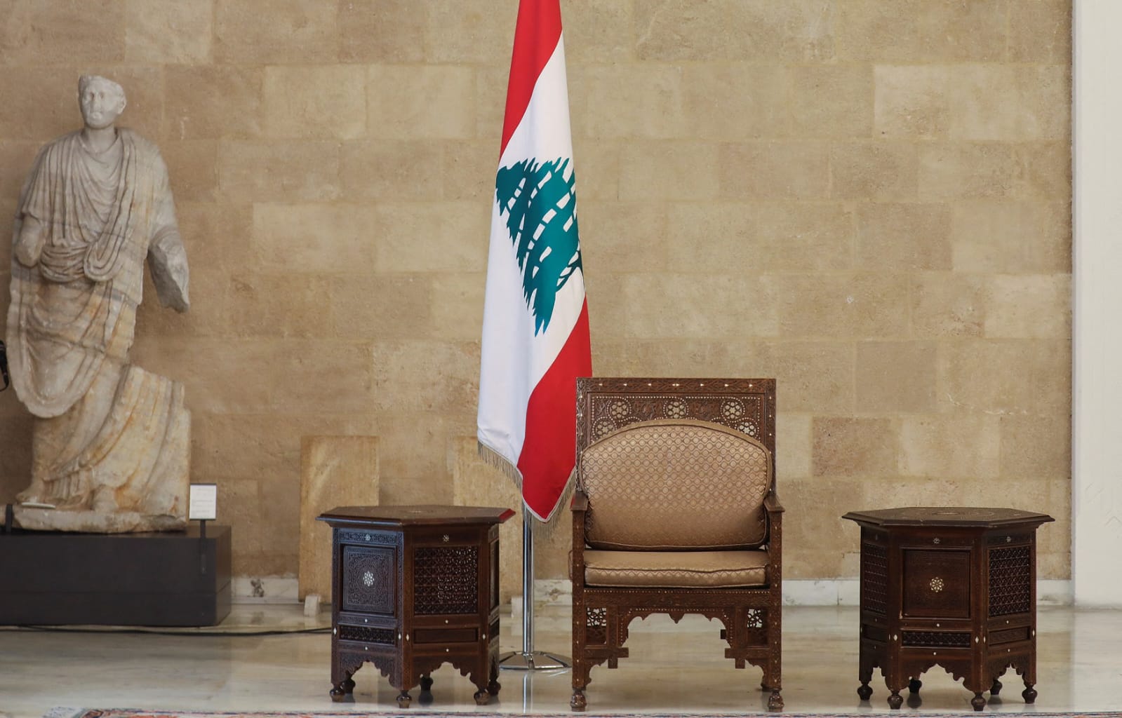 الفراغ السياسي في لبنان وتداعياته على "إسرائيل"