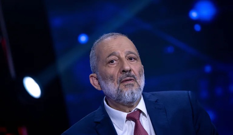 يجب وضع "إسرائيل" في المرتبة الأولى في مؤشر الفساد العالمي