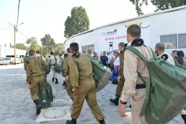 توقعات بانخفاض معدل التجنيد في جيش العدو