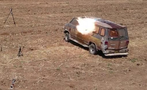 صناعات العدو تكشف عن صاروخ كهروضوئي جديد