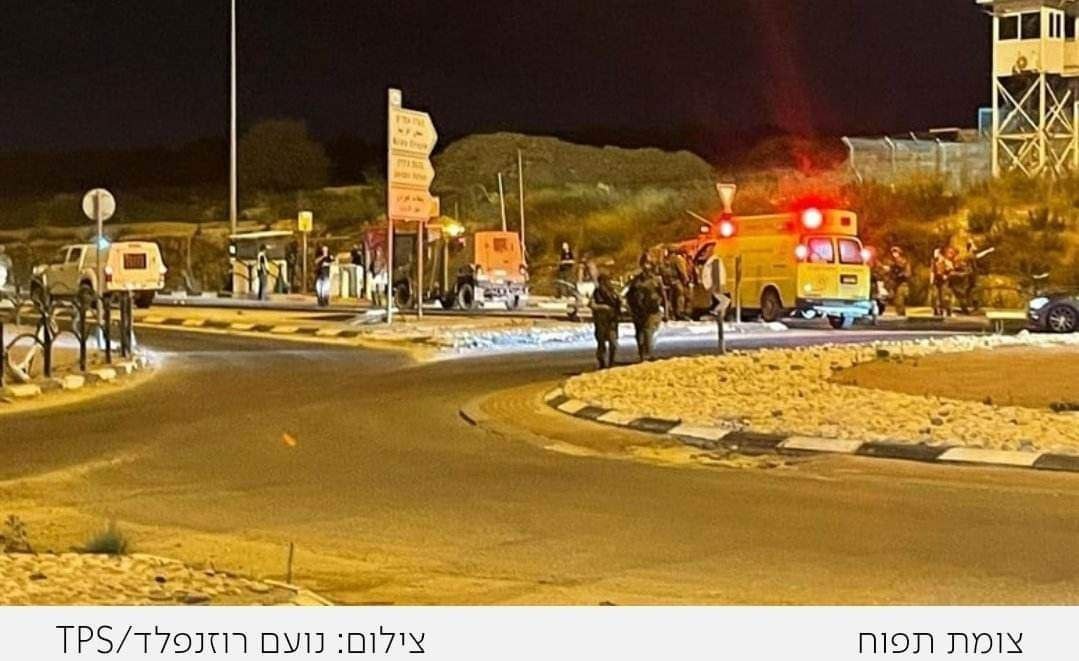 إصابة جنديين في عملية دهس جنوب نابلس وانسحاب المنفذ