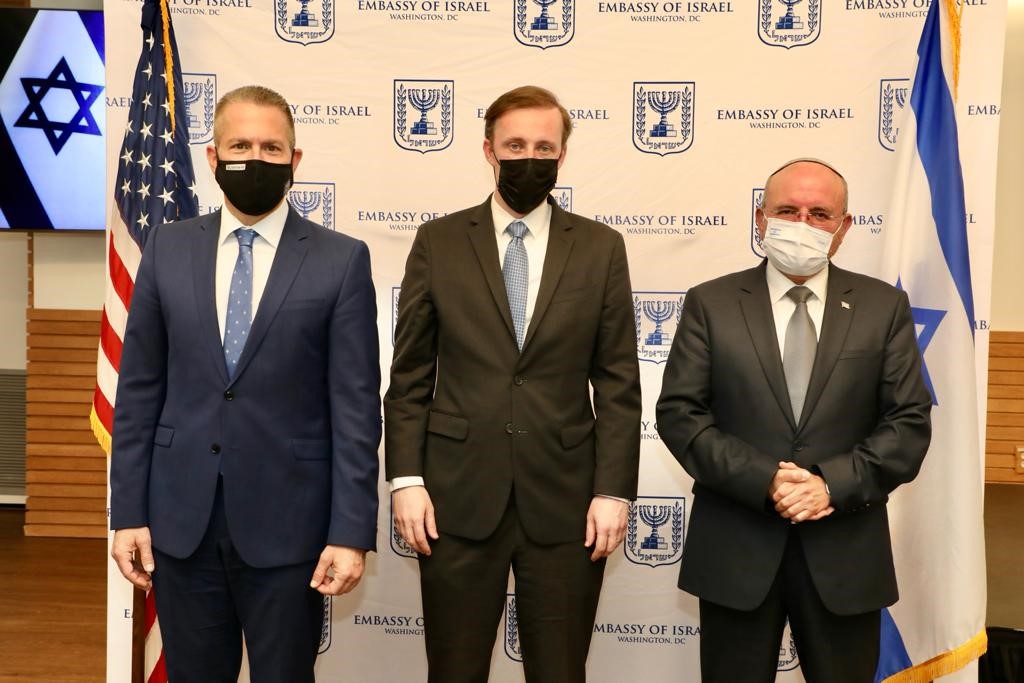 زيارات المسؤولين الأمريكيين لـ"إسرائيل": فرصة للتعاون أم بداية لمواجهة؟