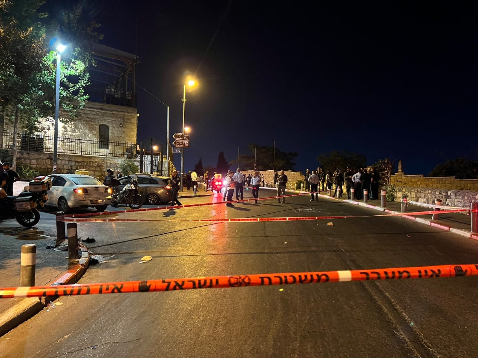 إصابة جندي بحالة حرجة بعملية إطلاق نار بالقدس