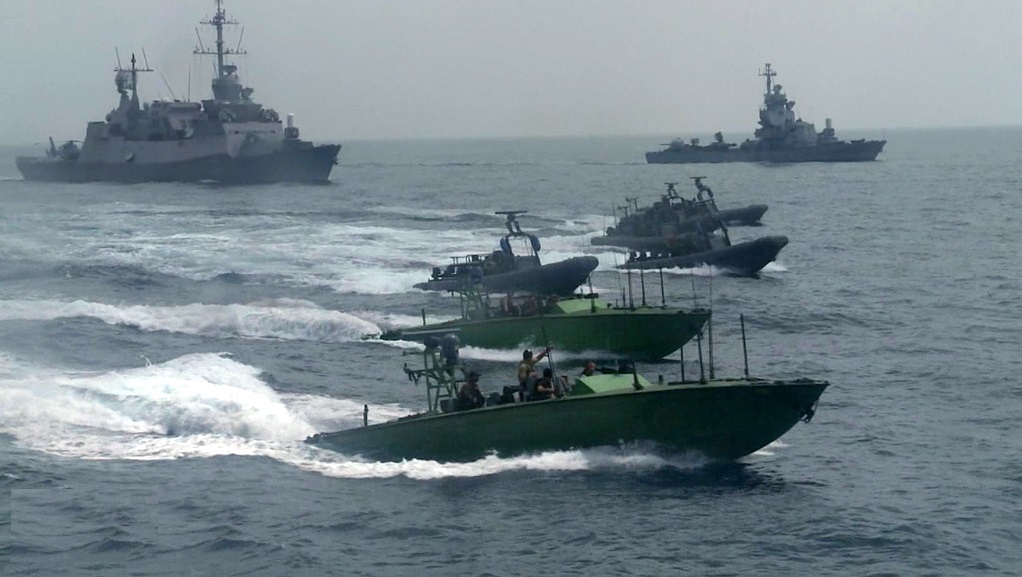 خوفا من هجوم إيراني.. بحرية العدو ترفع مستوى التأهب في البحر الأحمر   