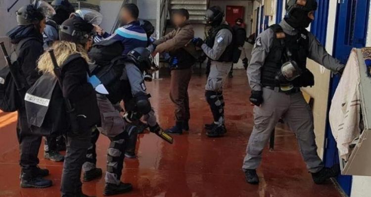 شاهد: الأسرى خط أحمر