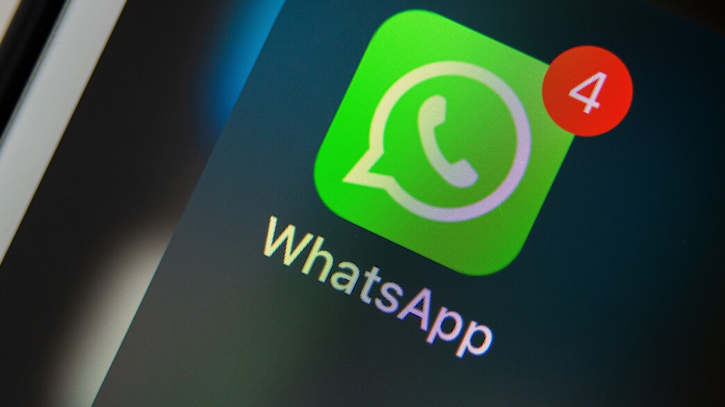 WhatsApp تطور ميزة لتحويل الرسائل الصوتية إلى نص