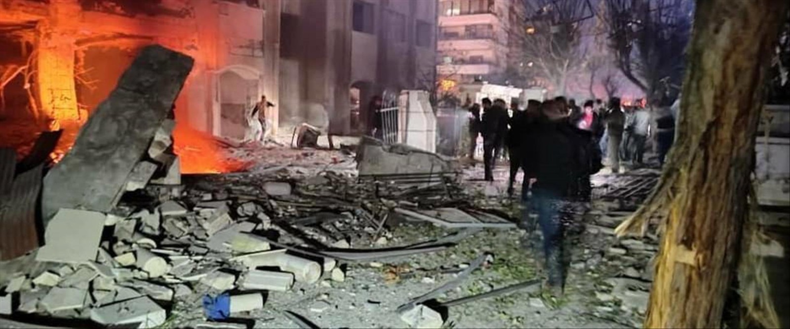 طائرات العدو تقصف مطار حلب شمال سوريا