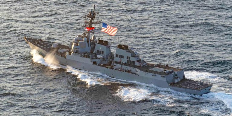 لم تغادر بعد.. النشاطات العسكرية الأمريكية في المنطقة