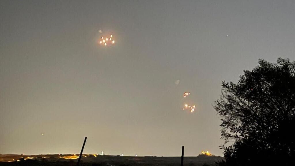 طائرات العدو تقصف أهدافاً بغزة