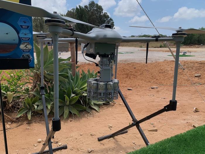 الكشف عن طائرة مُسيرة تزرع أجهزة استشعار على الأرض