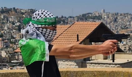 سلطات العدو تعتقل صبية من الناصرة