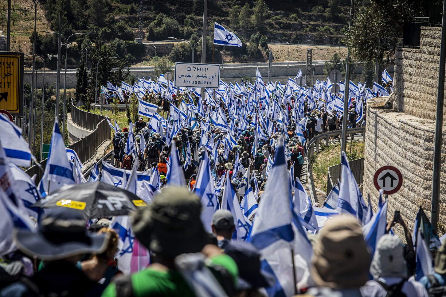 تحليل: عندما يتفكك جيش الشعب.. يجب أن نتوقف