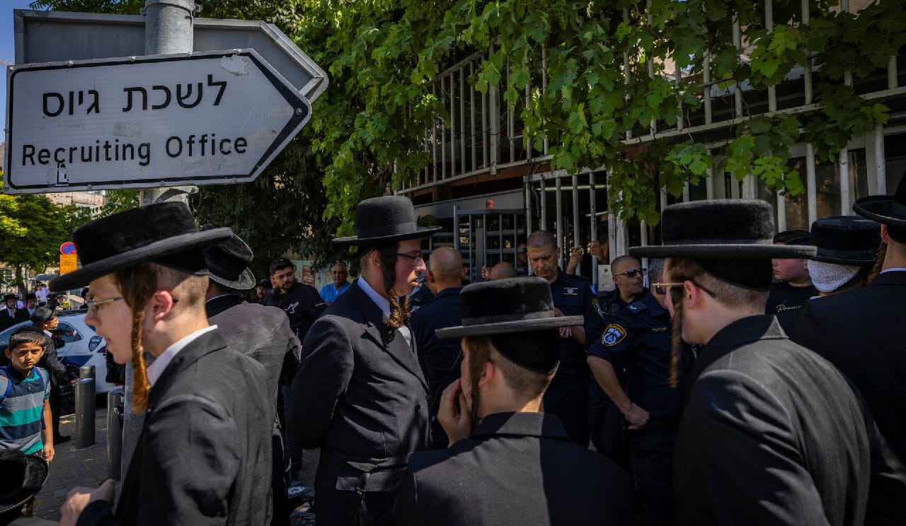 جيش العدو يؤخر نشر بيانات التجنيد لـ"الحريديم" في عام 2022