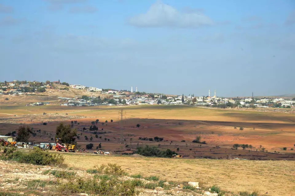 في حرب ديمغرافية.. العدو يُصادر أراضي البدو في النقب