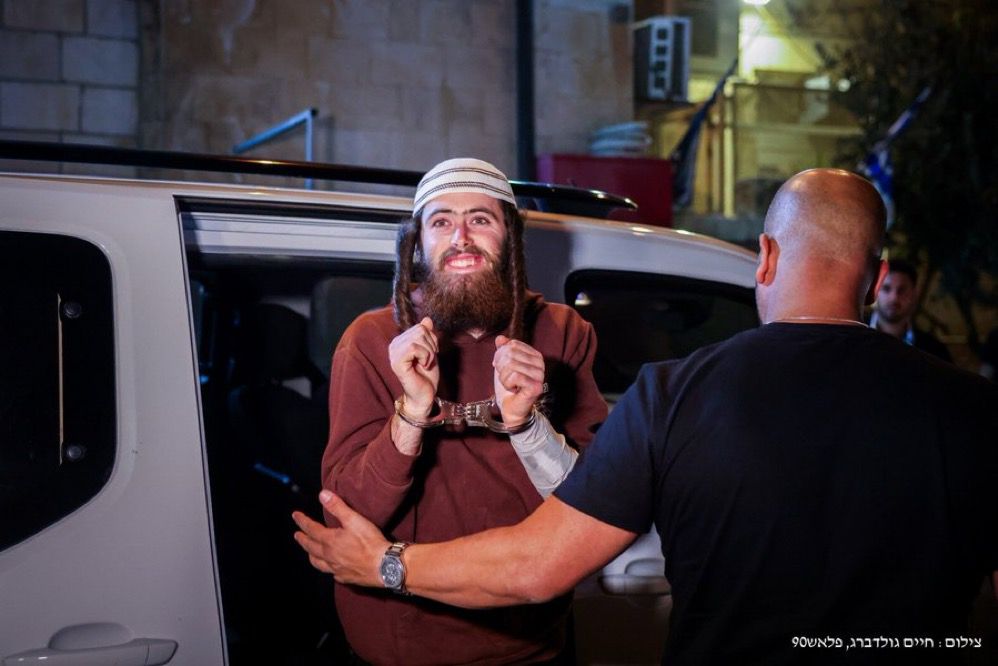 المستوطنون المعتدون هم الذراع العسكرية لكيان العدو