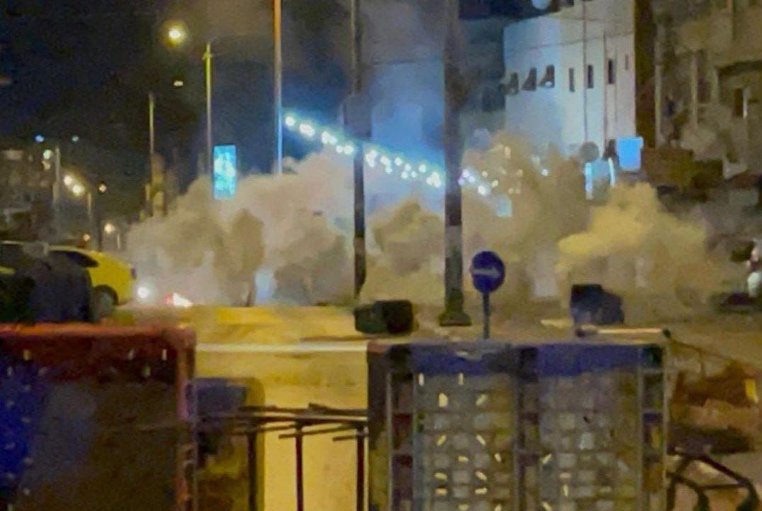 جيش العدو يهدم منزل الشهيد عبد الفتاح خريشة في نابلس