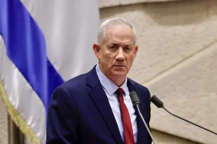 استطلاع: "غانتس" يتقدم و"لابيد" يتراجع بشدة