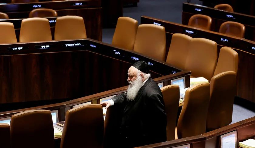 "يهدوت هتوراة": لن ندعم أي قانون حتى يتم الإعفاء من التجنيد للمدارس الدينية