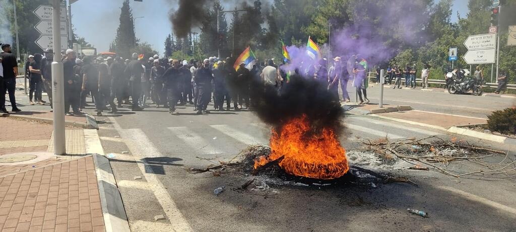 "نتنياهو" يأمر باستئناف الأعمال في مشروع توربينات الرياح