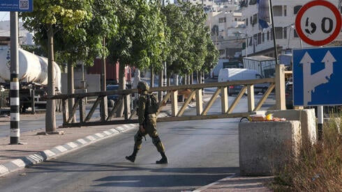 جيش العدو.. عودة الحواجز لطرق الضفة لن يؤدي إلا إلى مزيد من العمليات