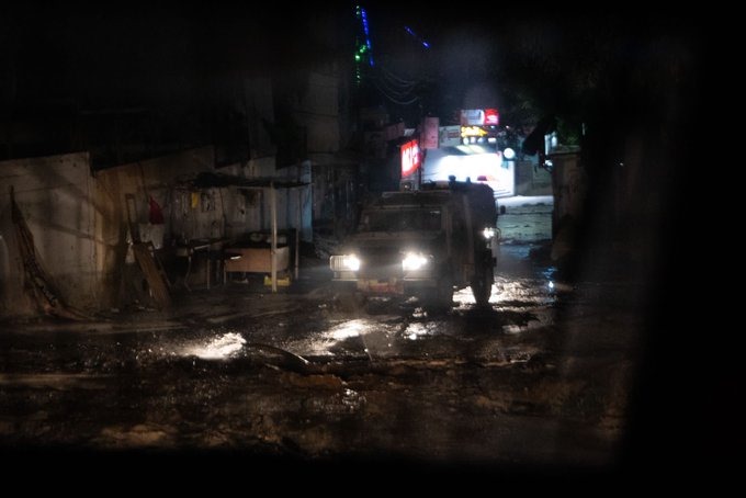 إصابة جندي من جيش العدو خلال اقتحام طولكرم