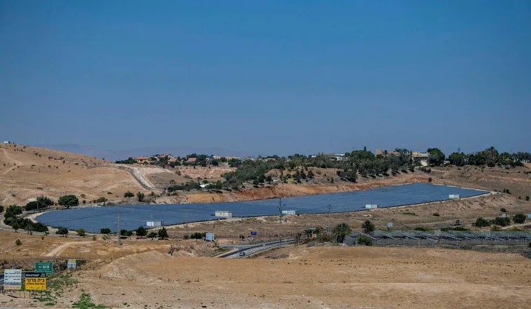 الطاقة الشمسية كأداة لتعزيز مشروع الاستيطان