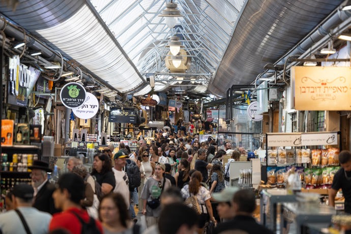 استطلاع: 76٪ يعتقدون أن الوضع تغير للأسوأ في كيان العدو