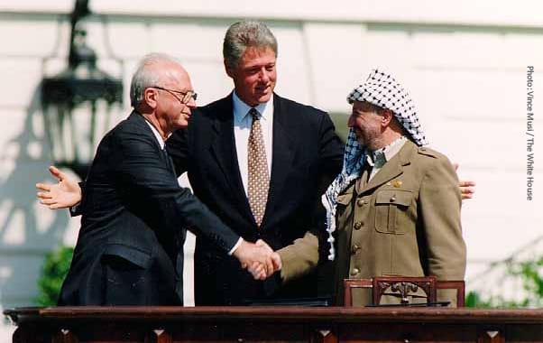 بين السيئ والأسوأ.. هل من بدائل استراتيجية؟