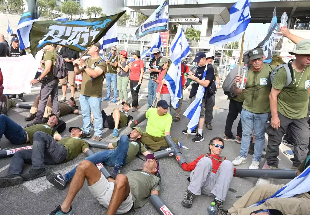 استطلاع: 56% يؤيدون فرض عقوبات على رافضي الامتثال لخدمة الاحتياط