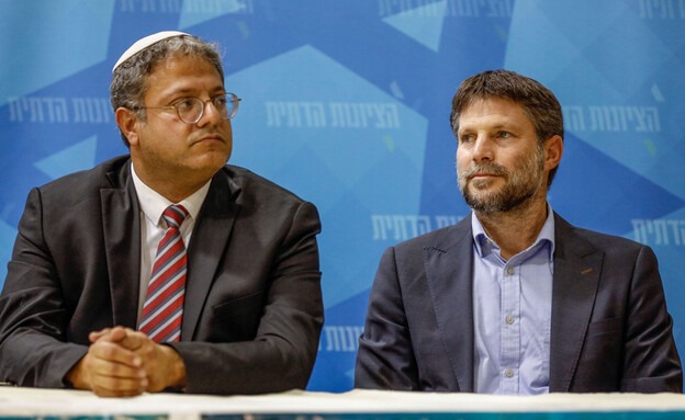 حكومة "نتنياهو" تنثر "أعواد الثقاب" وتنتظر إطفاء الحرائق