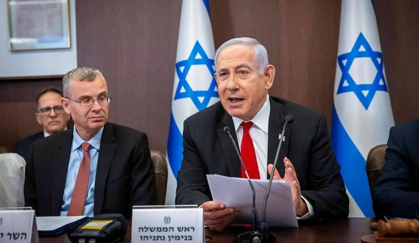 "نتنياهو" يدرس الترويج للتسوية التي اقترحها على "غانتس"