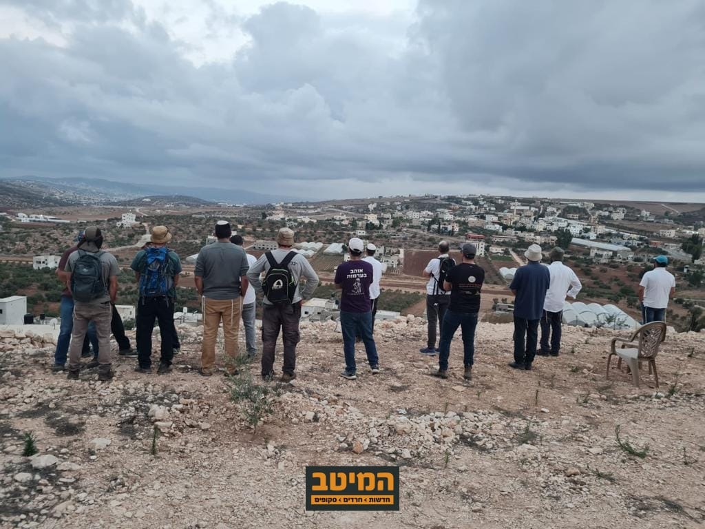 عشرات المستوطنين يقتحمون جلبون شمال الضفة