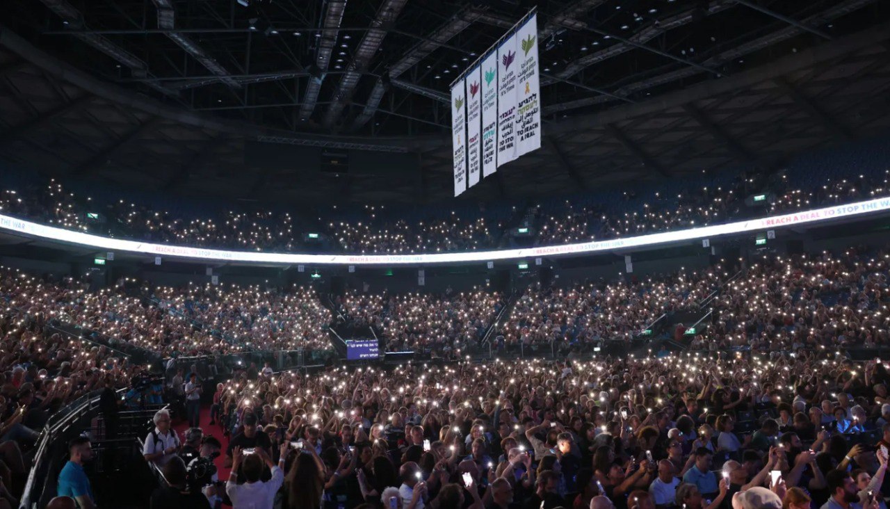 عصف في المظاهرات، فرح في لبنان