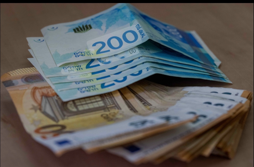 مفوض الخدمة المدنية يوافق على زيادة رواتب مستشاري المستشارة القانونية