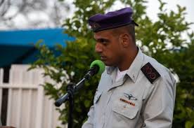 استقالة قائد في فرقة غزة وهجومه على القيادة: "ادعيتم أن حماس مُرَدَّعة"