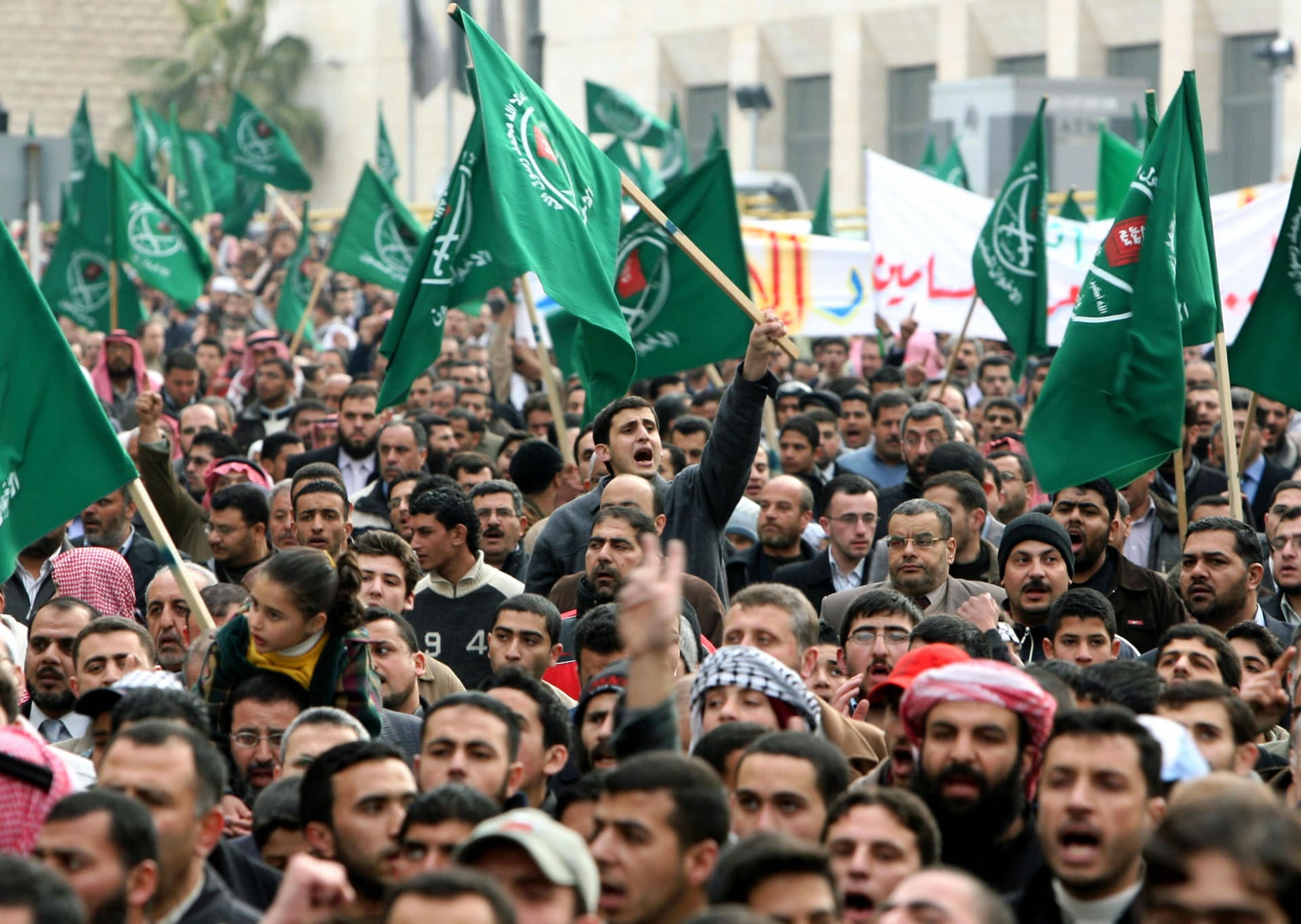 الإخوان المسلمون يتعرضون لضربة أخرى